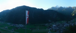Archiv Foto Webcam Mayrhofen im Zillertal: Blick vom Gasthof Zimmereben 05:00