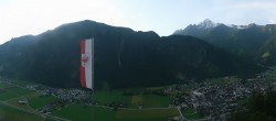 Archiv Foto Webcam Mayrhofen im Zillertal: Blick vom Gasthof Zimmereben 05:00