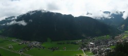 Archiv Foto Webcam Mayrhofen im Zillertal: Blick vom Gasthof Zimmereben 09:00