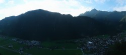 Archiv Foto Webcam Mayrhofen im Zillertal: Blick vom Gasthof Zimmereben 06:00