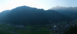 Archiv Foto Webcam Mayrhofen im Zillertal: Blick vom Gasthof Zimmereben 06:00
