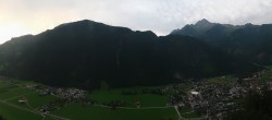 Archiv Foto Webcam Mayrhofen im Zillertal: Blick vom Gasthof Zimmereben 05:00