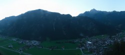 Archiv Foto Webcam Mayrhofen im Zillertal: Blick vom Gasthof Zimmereben 05:00