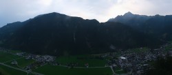 Archiv Foto Webcam Mayrhofen im Zillertal: Blick vom Gasthof Zimmereben 05:00