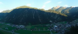 Archiv Foto Webcam Mayrhofen im Zillertal: Blick vom Gasthof Zimmereben 12:00