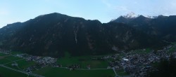 Archiv Foto Webcam Mayrhofen im Zillertal: Blick vom Gasthof Zimmereben 17:00