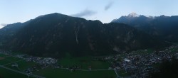 Archiv Foto Webcam Mayrhofen im Zillertal: Blick vom Gasthof Zimmereben 17:00