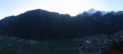 Archiv Foto Webcam Mayrhofen im Zillertal: Blick vom Gasthof Zimmereben 05:00