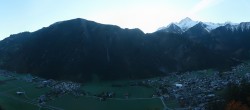 Archiv Foto Webcam Mayrhofen im Zillertal: Blick vom Gasthof Zimmereben 06:00