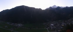 Archiv Foto Webcam Mayrhofen im Zillertal: Blick vom Gasthof Zimmereben 05:00