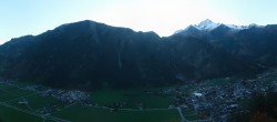 Archiv Foto Webcam Mayrhofen im Zillertal: Blick vom Gasthof Zimmereben 06:00