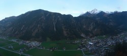 Archiv Foto Webcam Mayrhofen im Zillertal: Blick vom Gasthof Zimmereben 15:00