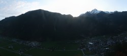 Archiv Foto Webcam Mayrhofen im Zillertal: Blick vom Gasthof Zimmereben 06:00