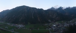 Archiv Foto Webcam Mayrhofen im Zillertal: Blick vom Gasthof Zimmereben 15:00