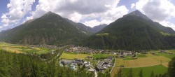 Archiv Foto Webcam Blick auf Längenfeld 11:00
