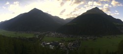 Archiv Foto Webcam Blick auf Längenfeld 05:00