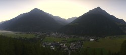 Archiv Foto Webcam Blick auf Längenfeld 05:00
