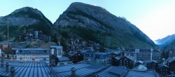Archiv Foto Webcam Panorama Zermatterhof 05:00