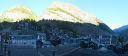 Archiv Foto Webcam Panorama Zermatterhof 08:00