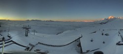 Archiv Foto Webcam Lienz: Panorama Zettersfeld 05:00