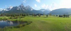 Archived image Webcam Ehrwald-Lermoos: Golf Club Zugspitze 15:00