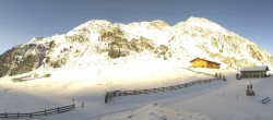 Archiv Foto Webcam Oberiss Alm im Stubaier Oberbergtal 11:00