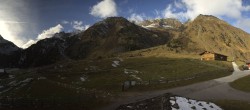 Archiv Foto Webcam Oberiss Alm im Stubaier Oberbergtal 13:00