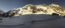 Archived image Webcam Stubai Oberberg valley - Oberiss Alm 12:00