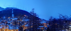 Archiv Foto Webcam Saas Fee: Blick in den Ortskern 17:00