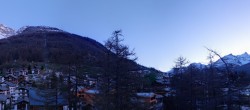 Archiv Foto Webcam Saas Fee: Blick in den Ortskern 05:00
