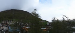 Archiv Foto Webcam Saas Fee: Blick in den Ortskern 17:00