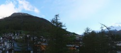 Archiv Foto Webcam Saas Fee: Blick in den Ortskern 05:00