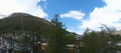 Archiv Foto Webcam Saas Fee: Blick in den Ortskern 13:00