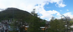 Archiv Foto Webcam Saas Fee: Blick in den Ortskern 15:00