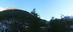 Archiv Foto Webcam Saas Fee: Blick in den Ortskern 06:00