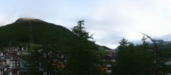 Archiv Foto Webcam Saas Fee: Blick in den Ortskern 05:00