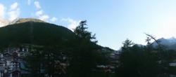 Archiv Foto Webcam Saas Fee: Blick in den Ortskern 05:00