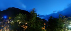 Archiv Foto Webcam Saas Fee: Blick in den Ortskern 04:00