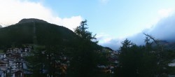 Archiv Foto Webcam Saas Fee: Blick in den Ortskern 06:00