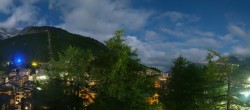 Archiv Foto Webcam Saas Fee: Blick in den Ortskern 01:00