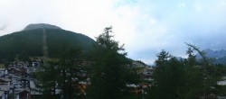 Archiv Foto Webcam Saas Fee: Blick in den Ortskern 06:00