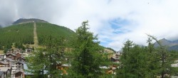 Archiv Foto Webcam Saas Fee: Blick in den Ortskern 11:00