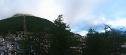 Archiv Foto Webcam Saas Fee: Blick in den Ortskern 06:00