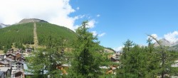 Archiv Foto Webcam Saas Fee: Blick in den Ortskern 11:00