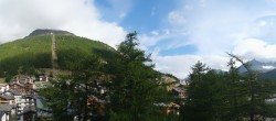 Archiv Foto Webcam Saas Fee: Blick in den Ortskern 07:00