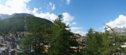 Archiv Foto Webcam Saas Fee: Blick in den Ortskern 15:00