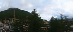 Archiv Foto Webcam Saas Fee: Blick in den Ortskern 06:00