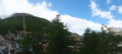 Archiv Foto Webcam Saas Fee: Blick in den Ortskern 13:00