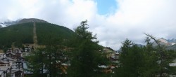 Archiv Foto Webcam Saas Fee: Blick in den Ortskern 17:00