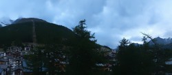 Archiv Foto Webcam Saas Fee: Blick in den Ortskern 19:00